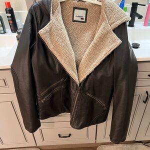 Levi's Women's brown Jacket with Cream sherpa Lining